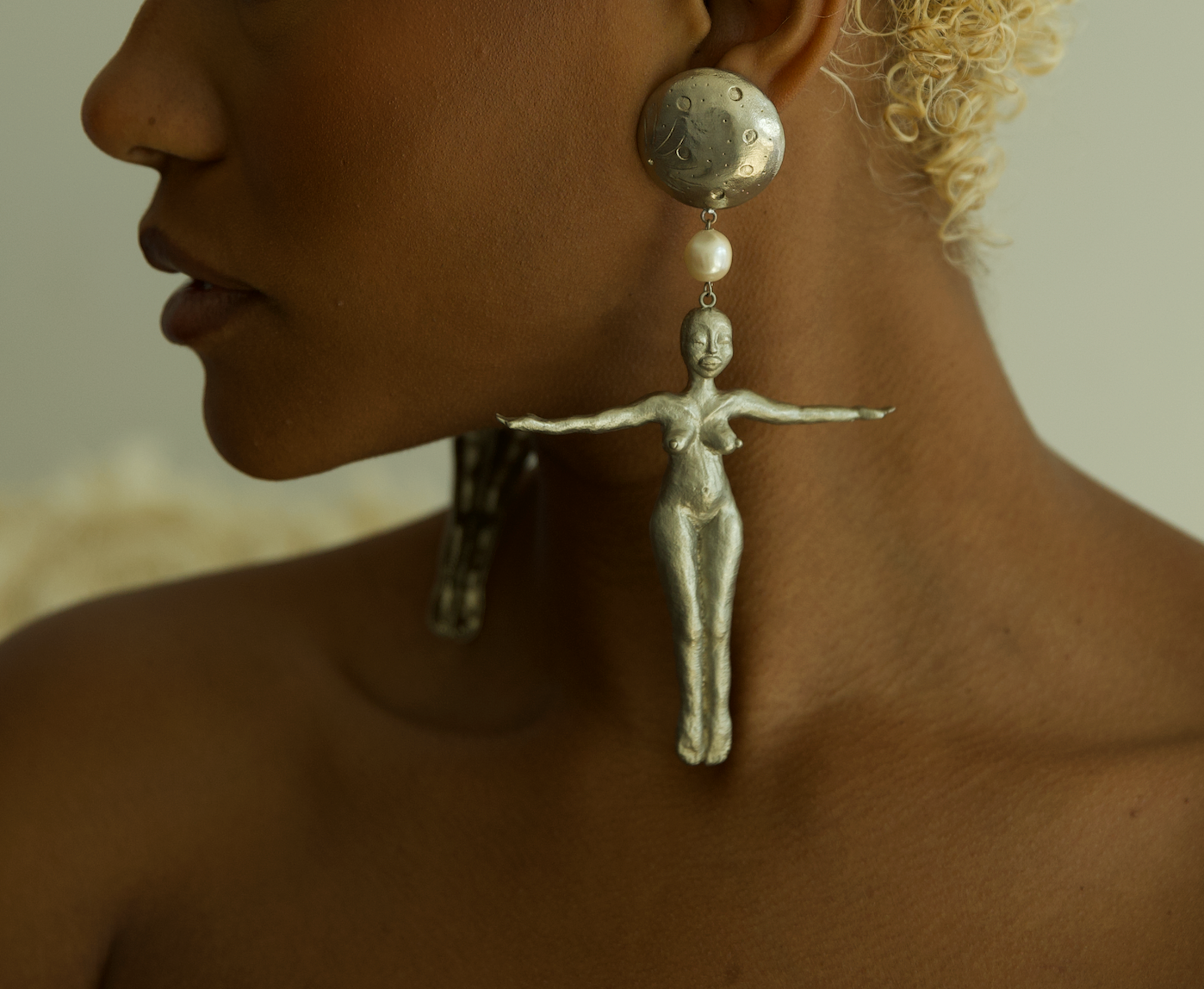 "TRANS STATE" THE MOON EARRING